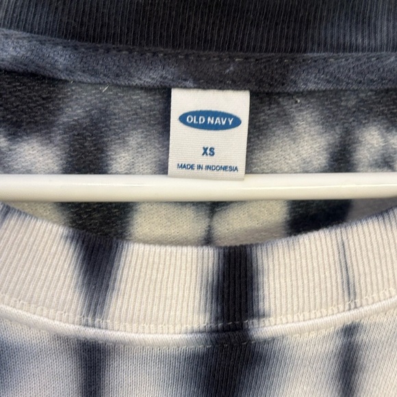 Woman's Xs old navy dark grey and white ombré pullover crew sweatshirt - Picture 3 of 9